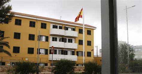 El Consell Aporta 45 000 Euros A La Guardia Civil Ante El Mal Estado De