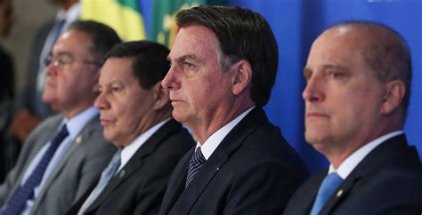 Bolsonaro Assina Decreto Que Extingue Hor Rio De Ver O Educadora Fm