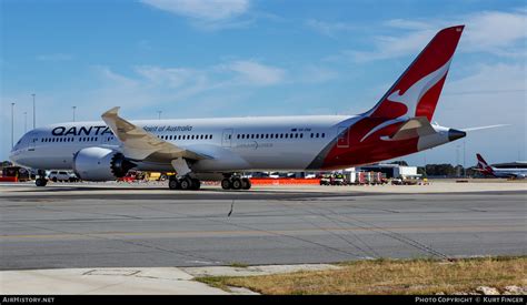 Aircraft Photo Of Vh Zna Boeing Dreamliner Qantas