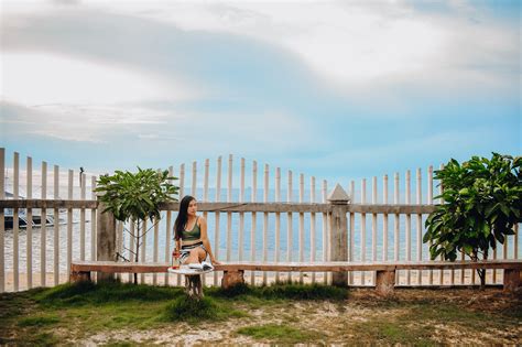 Suba Beach And Nipa Huts