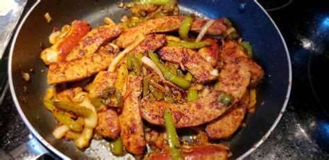 [homemade] Hot Italian sausage and peppers : r/food