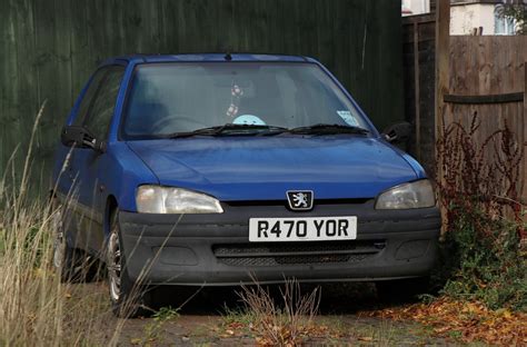 R470 YOR 1997 Peugeot 106 XN Independence 3 Door 1124cc Nivek Old