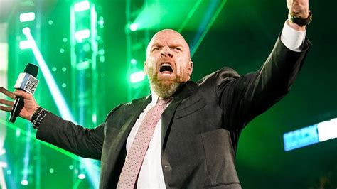 Triple H Volta A Reunir Roster Da WWE