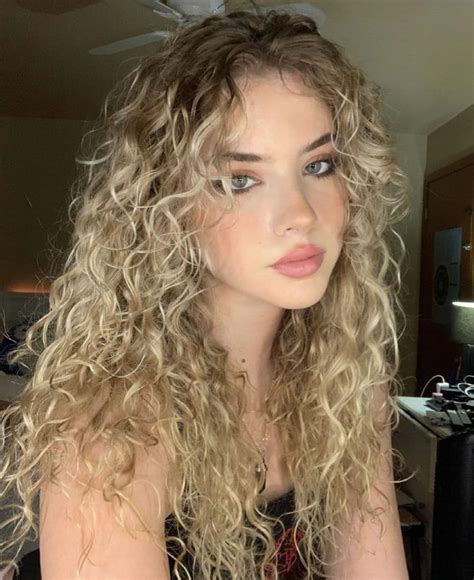 Blonde Hair Inspiration Hair Inspo Pretty Hairstyles Curly Hair