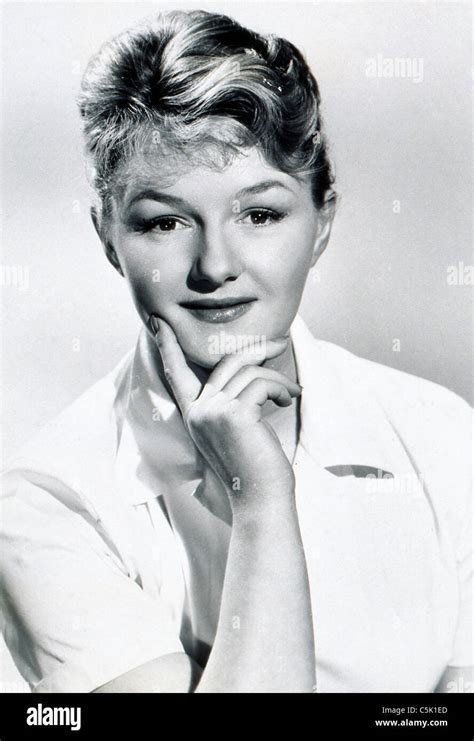 Joan Sims Banque D Image Et Photos Alamy