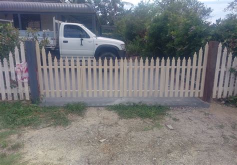 Slat Panel Picket Fencing · Fencing And Gates Downunder