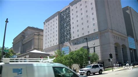 Lockdown at Milwaukee Co. Jail: Inmates barricade themselves in library