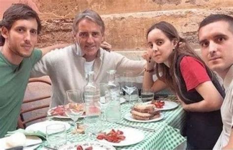 Roberto Mancini E Silvia Fortini Chi è La Seconda Moglie Dellallenatore