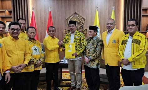 Resmi Terima Surat B1 KWK Dari Partai Golkar Pasangan Ridwan Kamil