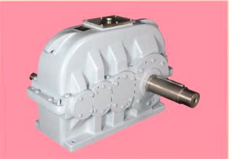 Foot Mounted Three Stage Helical Gearbox For Industrial Power Hp