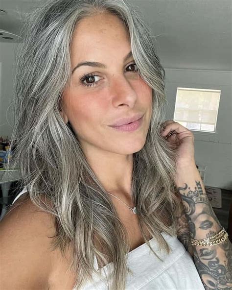 40 Charming Medium Length Gray Hairstyles Youll Love