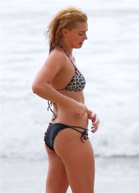 Margot Robbie Beach Margot Robbie Bikini Margo Robbie Bikini Ass