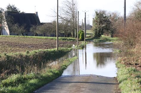 Autour De Lannion Des Routes Inond Es Et Des Champs Gorg S D Eau