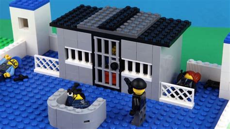 Lego Jail Break Lego Prison Break Lego Stop Motion Video Youtube Youtube