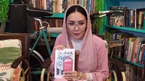 Perjalanan Spiritual Rieke Diah Pitaloka Tergambar Dalam Buku Ruang Doa