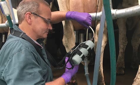 Dairy Farmers Warned To Maintain New Technology Farmers Guide