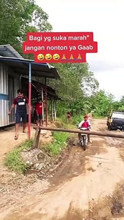 Lucu Abis Video Lucu Bikin Ngakak Kelakuan Warga Bumi Bikin Sakit