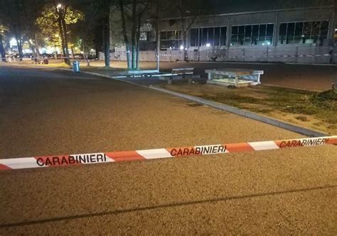 Parco Novi Sad Rissa Tra Giovani Con Coltello Morto Un Enne La