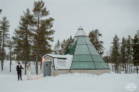 Wedding Adventure at Kakslauttanen Igloo Hotel | Iceland Wedding Planner