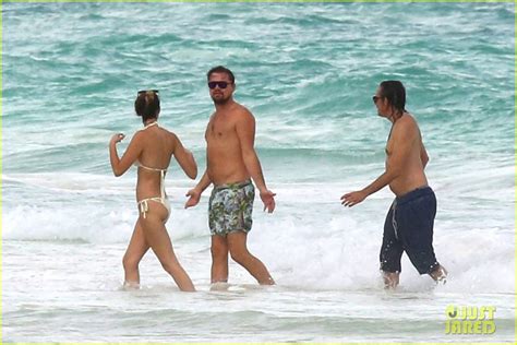 Leonardo DiCaprio Hits The Beach Shirtless In Cancun Photo 3827893