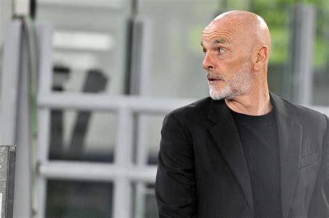 Milan Cagliari Il Parafulmine Pioli Fa Parte Del Mio Ruolo Ma Ora