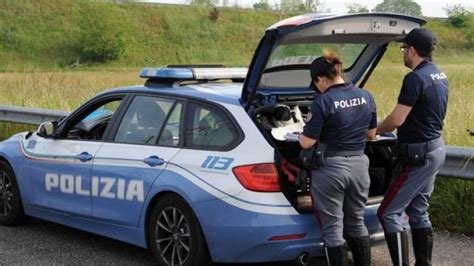 Viaggiava Con Due Chili Di Cocaina In Auto 30enne Fermato Al Casello