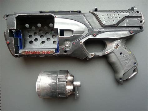 Pin en Nerf Blasters - Modding & Painting (TOYS)