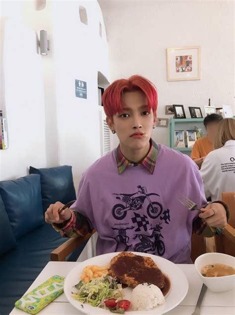 𝑨𝒏𝒂𝒔𝒕𝒂𝒔𝒊𝒂🕊️🌸🌿 On Twitter Kim Hongjoong Boyfriend Material Boyfriend