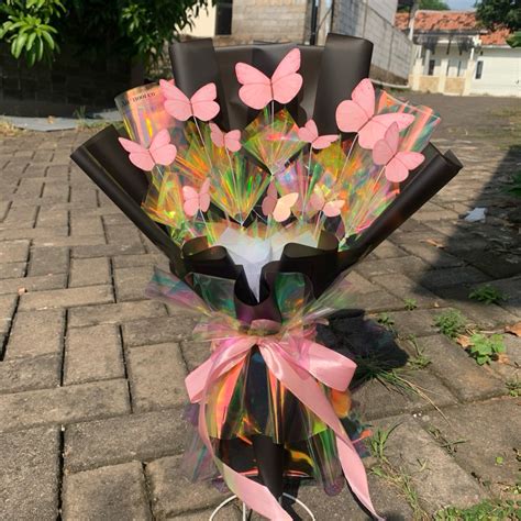 Jual Bouquet Butterfly Led Hologram L Buket Kupu Kupu Lampu Led Hadiah Wisuda Ulangtahu Shopee