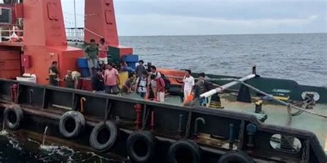 Tugboat Tenggelam Di Perairan Kaltim Abk Selamat Setelah Sempat