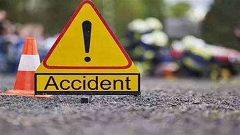 Jharkhand road accident 75 bengal pilgrims injured as bus hits truck in ...