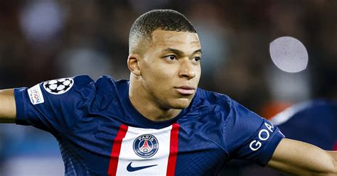 Salaire De Kylian Mbapp Est Ce Qu Un Footballeur M Rite Fois Plus