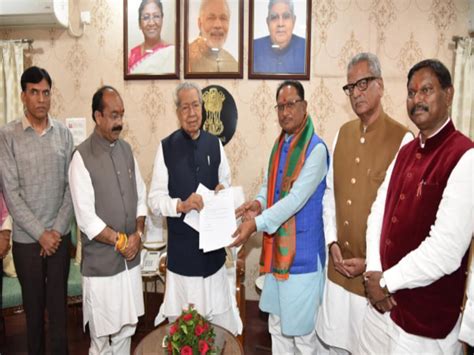 Chhattisgarh Chief Minister Designate Vishnu Deo Sai Reaches Raj Bhavan In Raipur Meets Governor