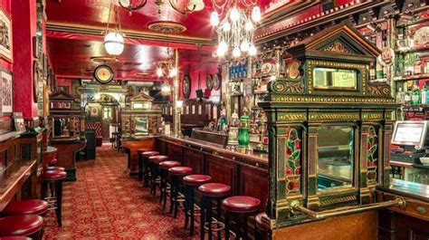 The best traditional Irish pubs and bars in Dublin – for Guinness ...