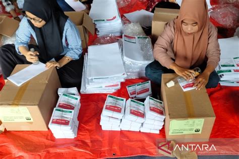 Kpu Rejang Lebong Lakukan Pelipatan Surat Suara Pemilu