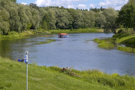 Gauja Pie Valmieras Gaujas Tramvajs Redzeteu