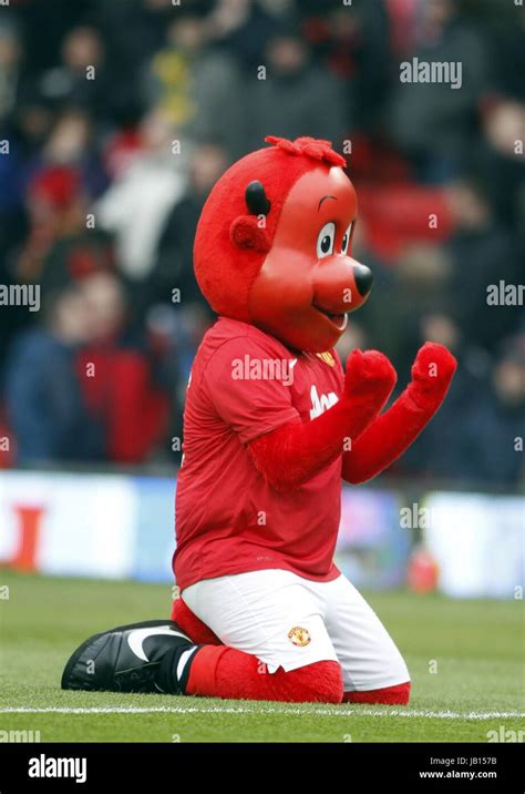 FRED THE RED MANCHESTER UNITED FC MASCOT OLD TRAFFORD MANCHESTER ...