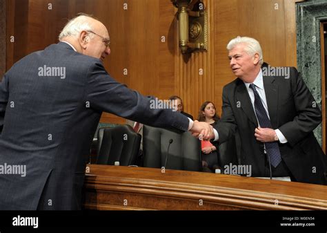 Paul Volcker Testifying Hi Res Stock Photography And Images Alamy