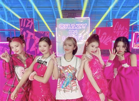 Glitter Magazine Itzy Is Back And Better Than Ever In Loco