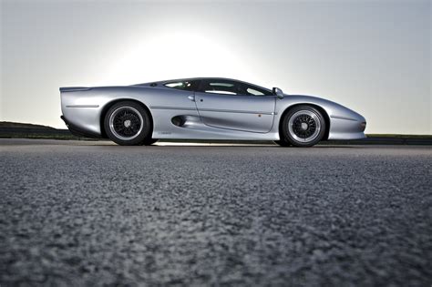 Marking 20 Years Since The Launch Of The Jaguar XJ220 | Jaguar Media ...