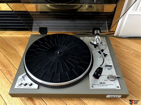 Akai Ap Fully Automatic Direct Drive Turntable In Excellent