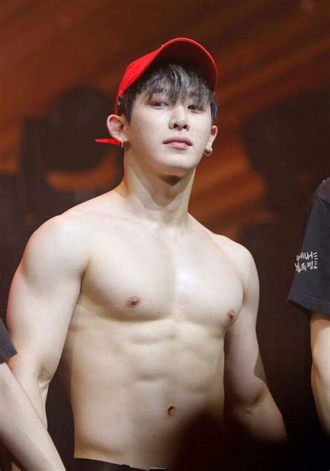 Wonho Body Appreciation | MONBEBE Amino