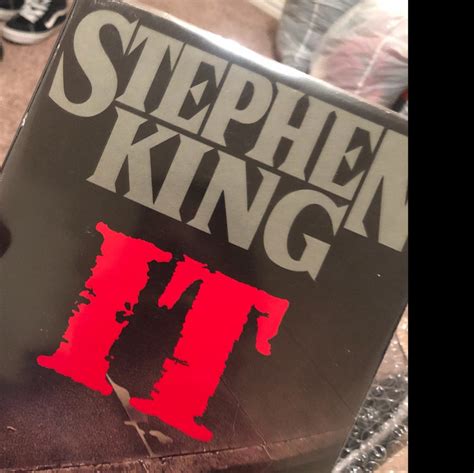 It by Stephen King (1986) hardcover book