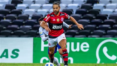 Torcedores Do Flamengo Ironizam E Pedem Ida De Diego Ribas Ao Inter