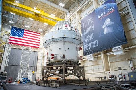 La Nave Espacial Orion Se Dirige A La Luna Matlab And Simulink