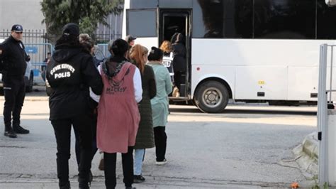 Hırsızlık operasyonunda yakalanan 12 zanlıdan 8 i tutuklandı