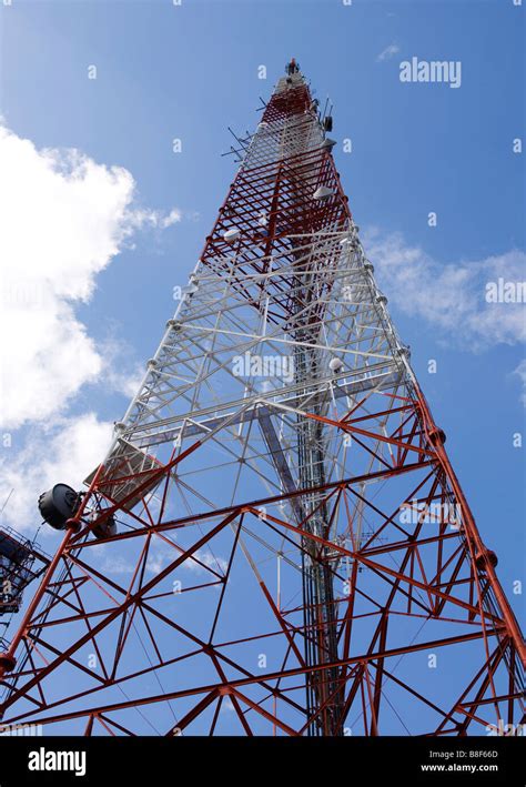 Radio antenna tower Stock Photo - Alamy