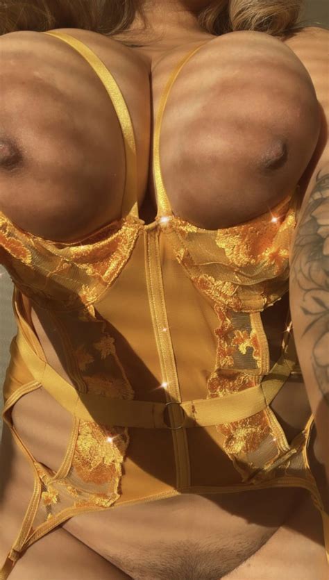 Misstaniaramos Nude OnlyFans Leaks Photos TheFappening