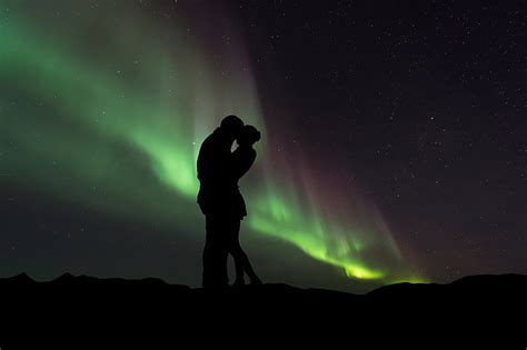 Hd Wallpaper Silhouette Of Man And Woman Couple Silhouettes Hugs Love Wallpaper Flare