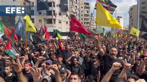 Milhares participam de procissão organizada pelo Hezbollah em Beirute